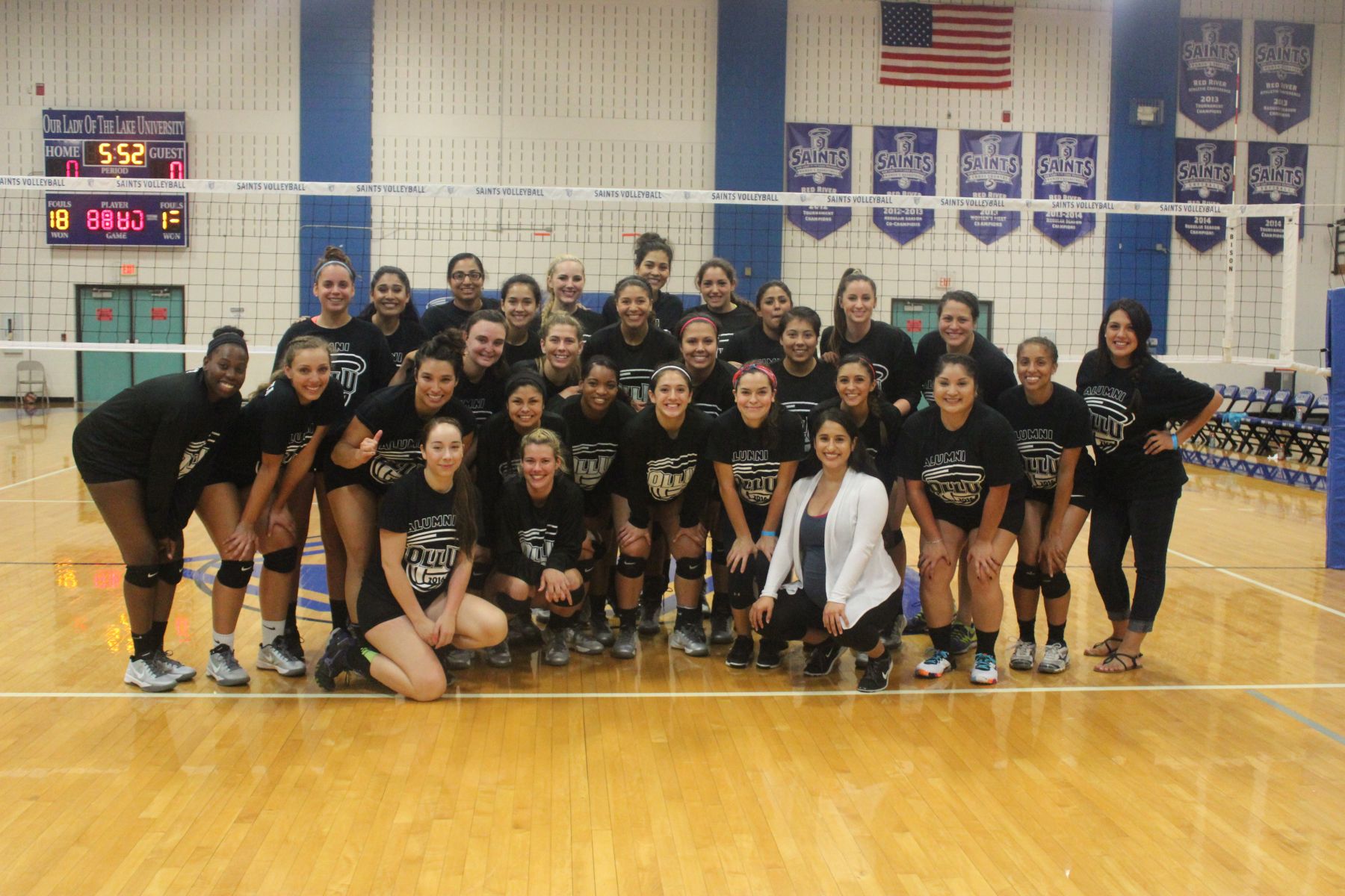 volleyballgroupshot OLLU Lake Weekly